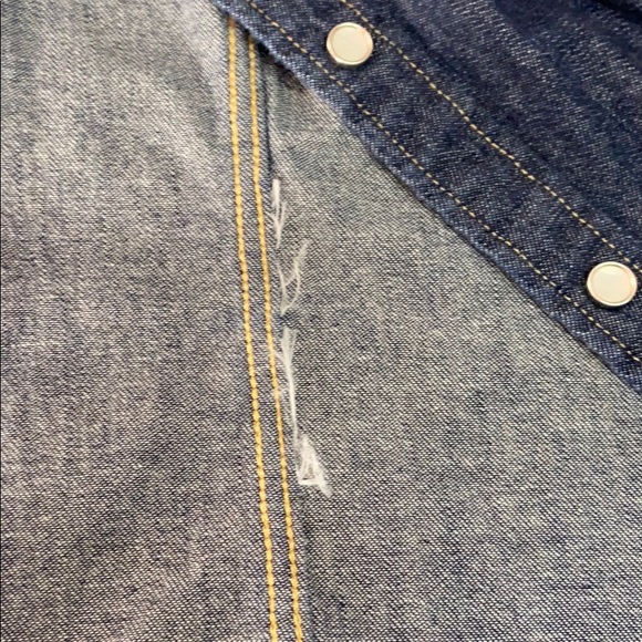 Levi’s Denim Western Shirt - Picture 5 of 10